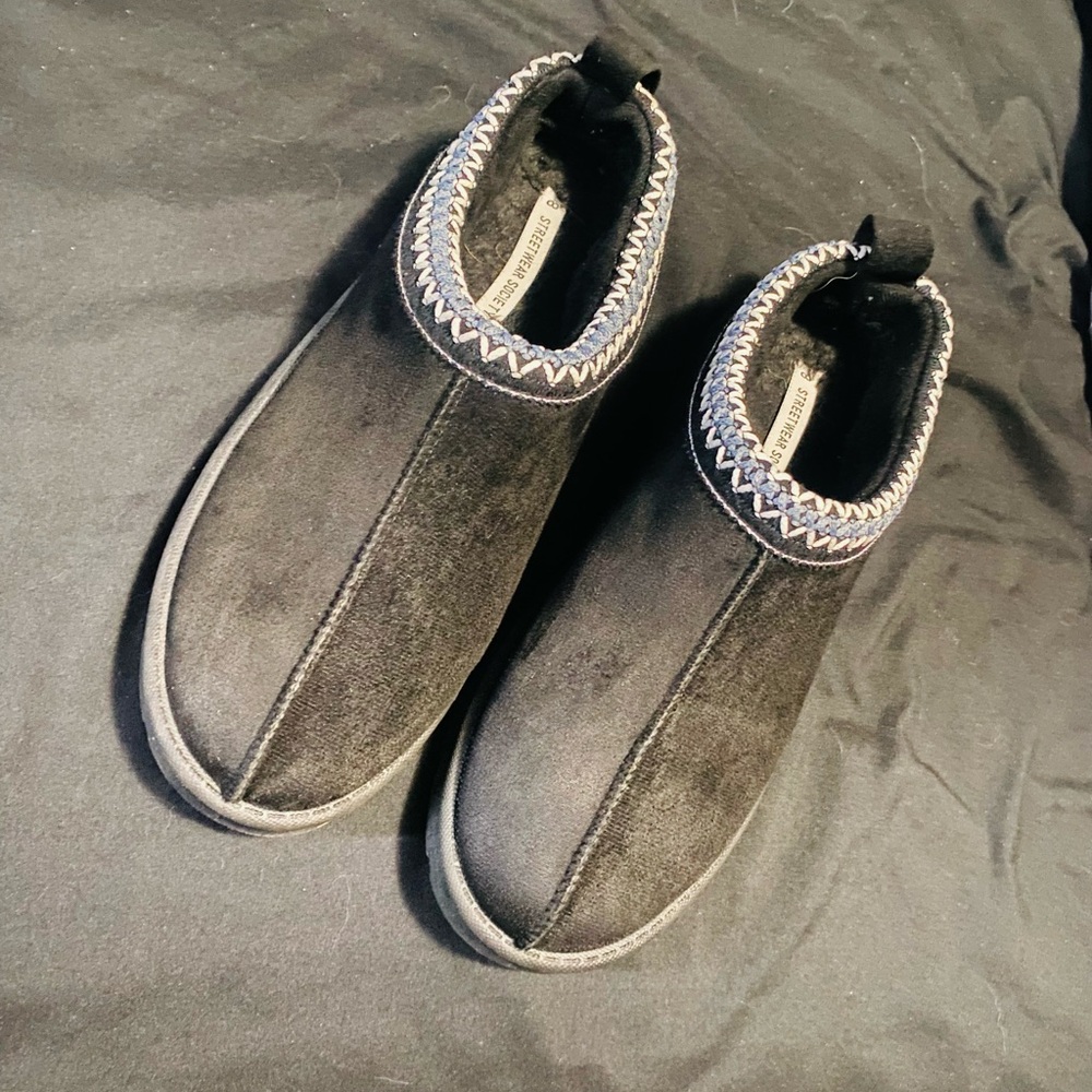 Womens Black Slip-On Shoes